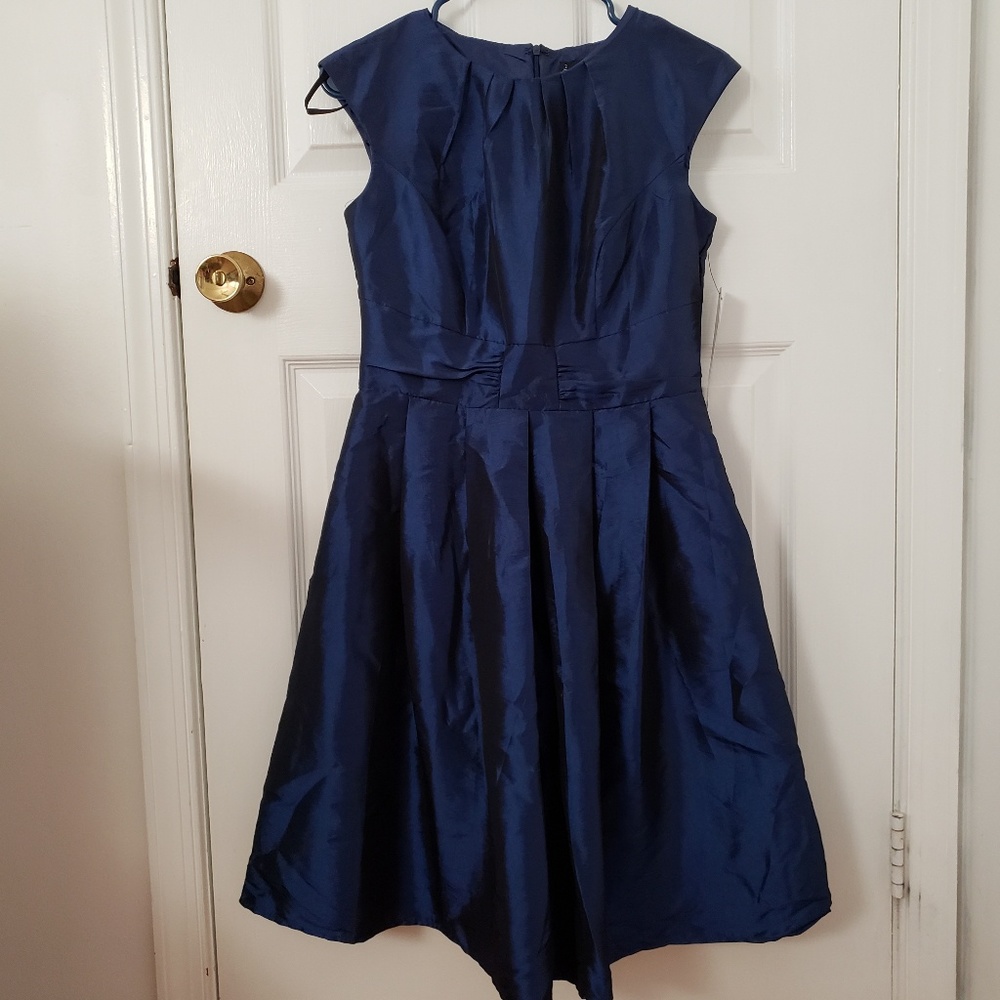 NWT Chetta B navy taffeta dress with waist detail
